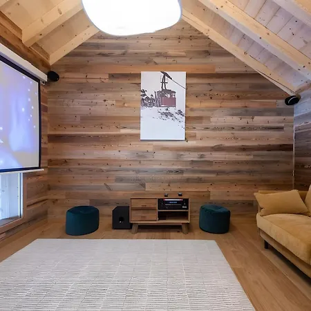 Picarvan Piscine Interieure Holiday home *